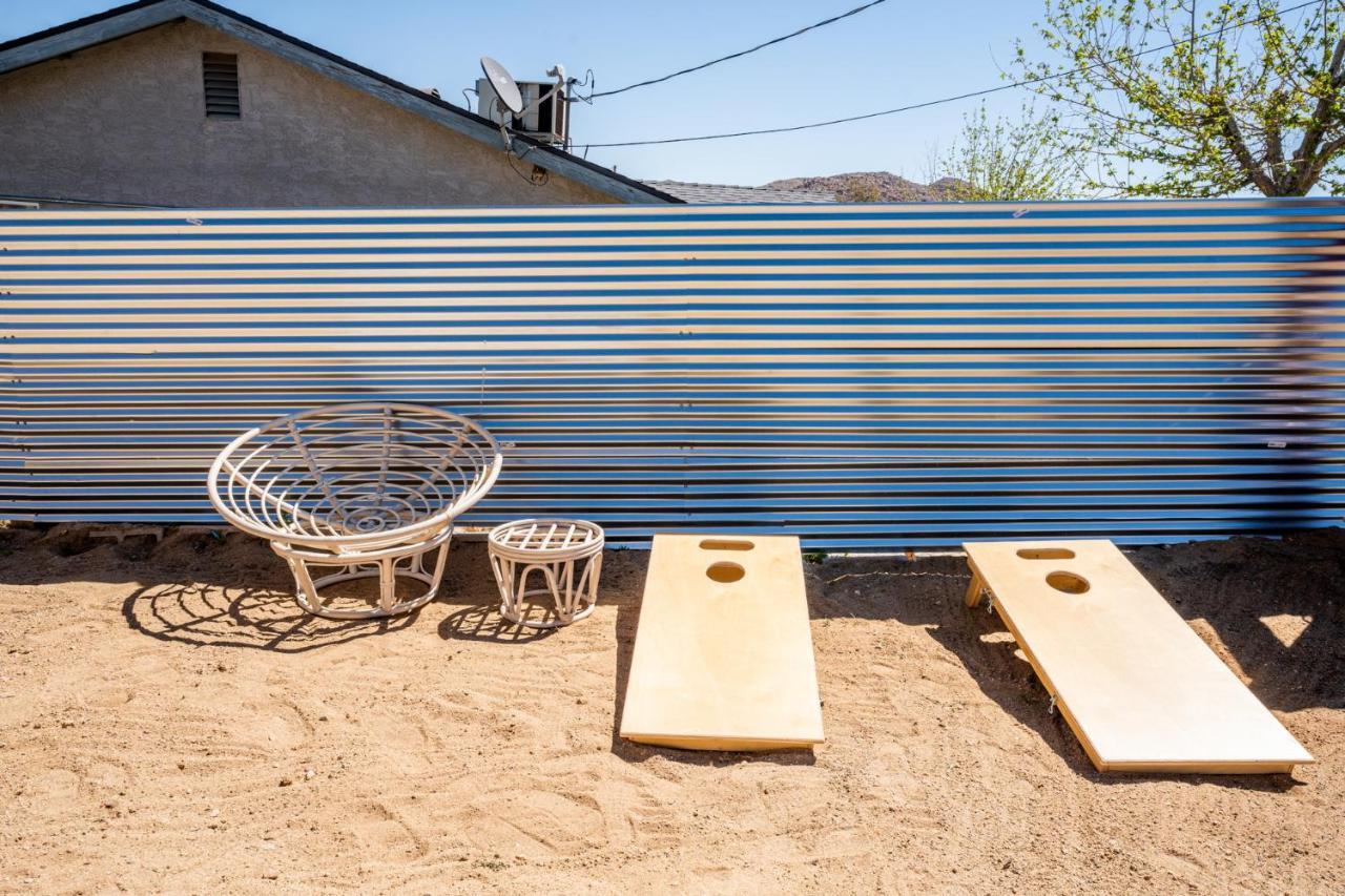 Villa Hot Tub, Games, King Bed, Fire Pit, Bbq Grill, Minutes From National Park And Views Joshua Tree Esterno foto