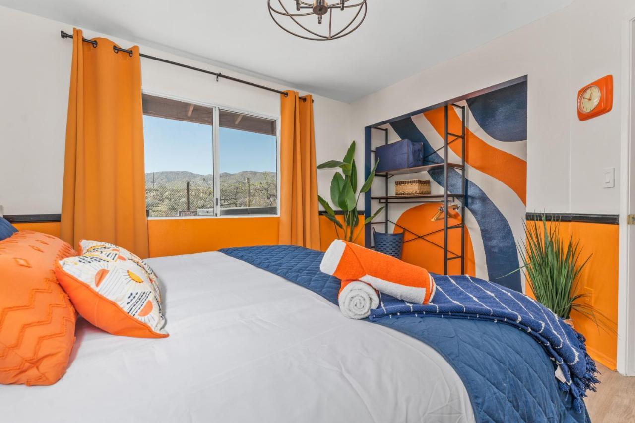 Villa Hot Tub, Games, King Bed, Fire Pit, Bbq Grill, Minutes From National Park And Views Joshua Tree Esterno foto